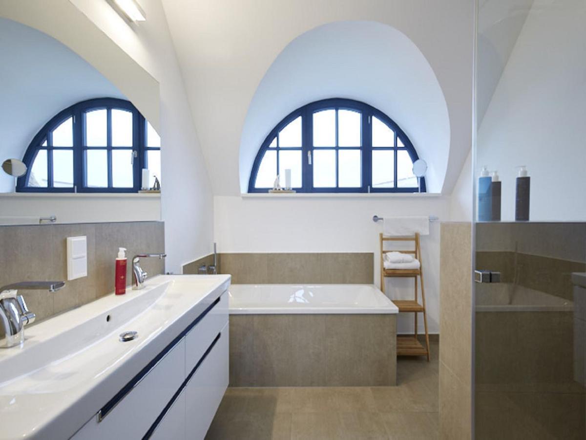 Reetland Am Meer - Premium Reetdachvilla Mit 3 Schlafzimmern, Sauna Und Kamin F14 Dranske Exterior foto